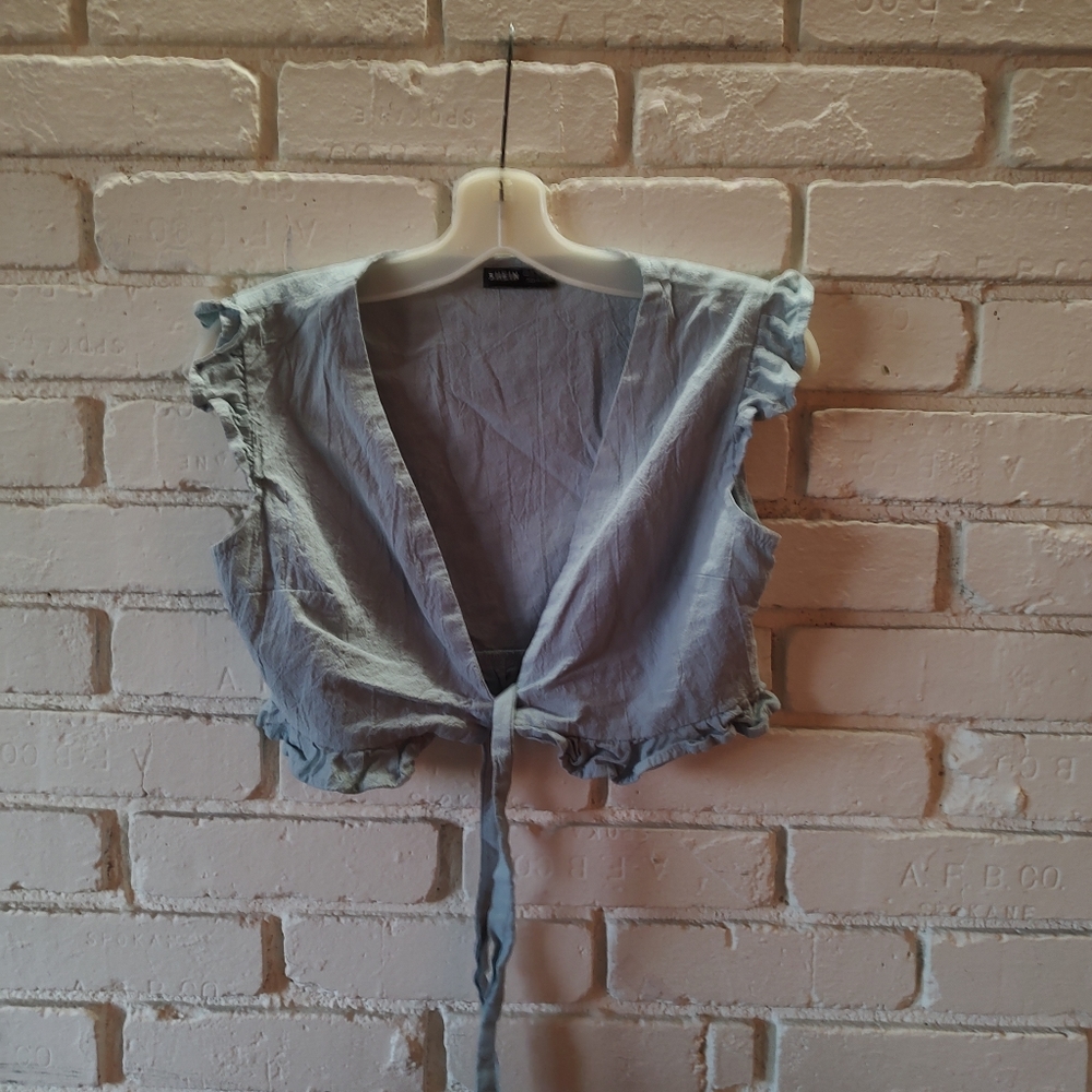 EUC Shein blue crop top, S